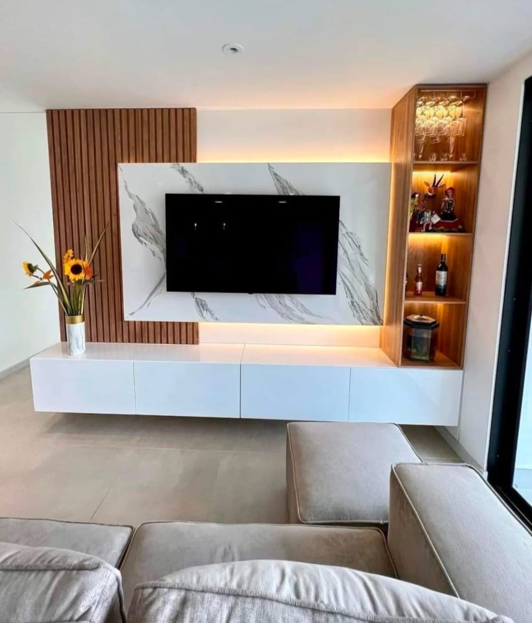 Modern Hall Partition