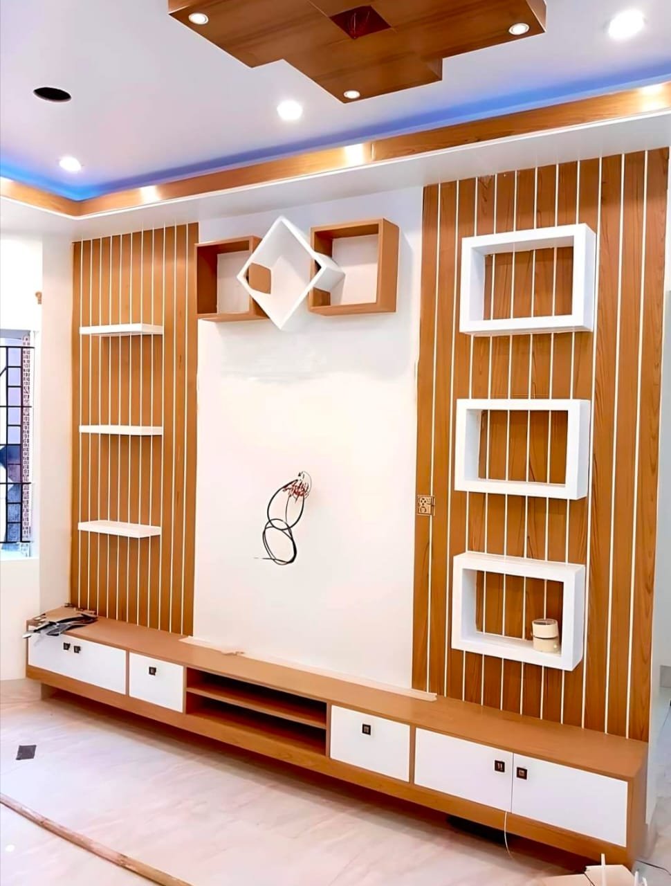 Modern Hall Partition