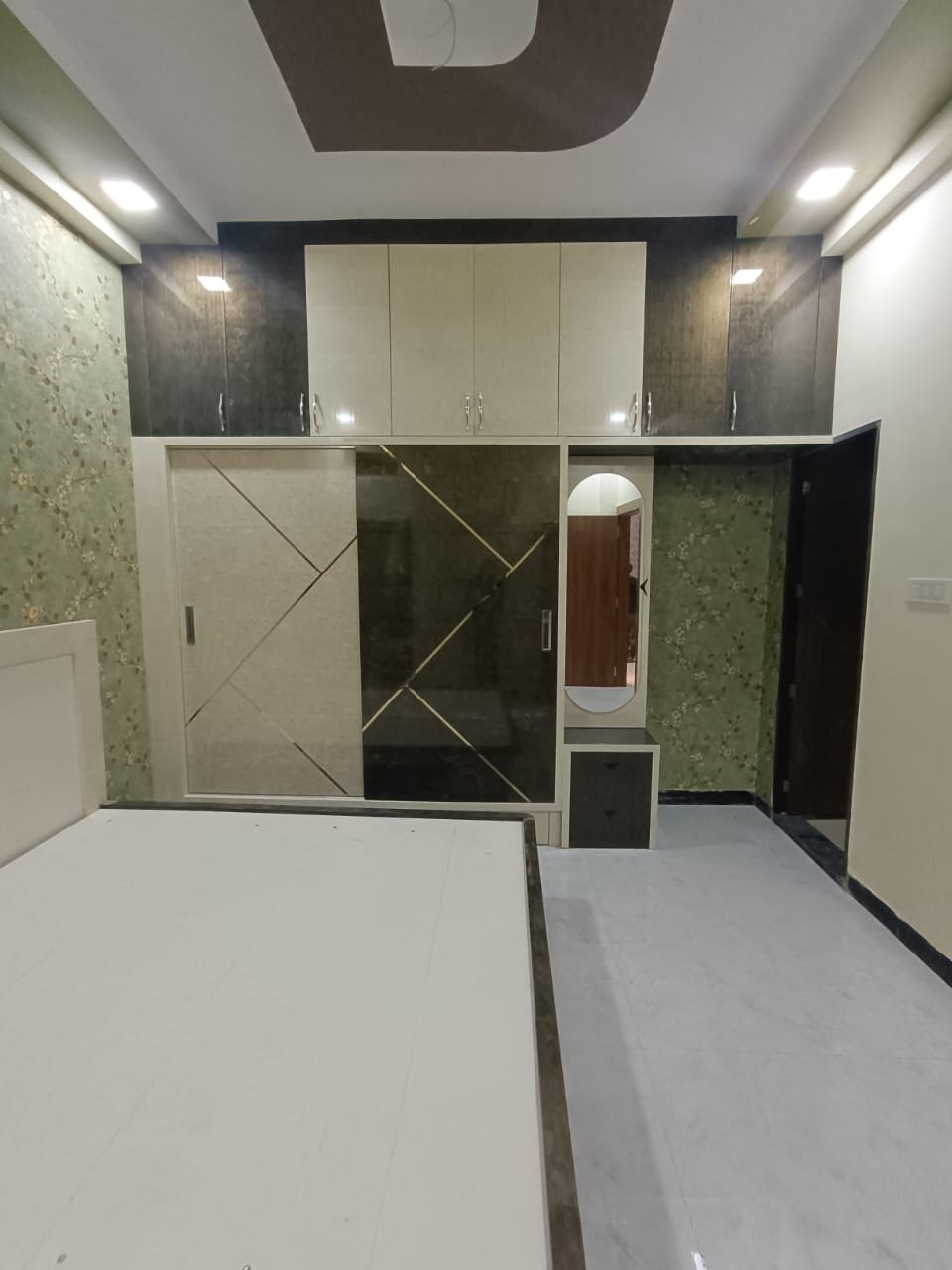 Modern Hall Partition